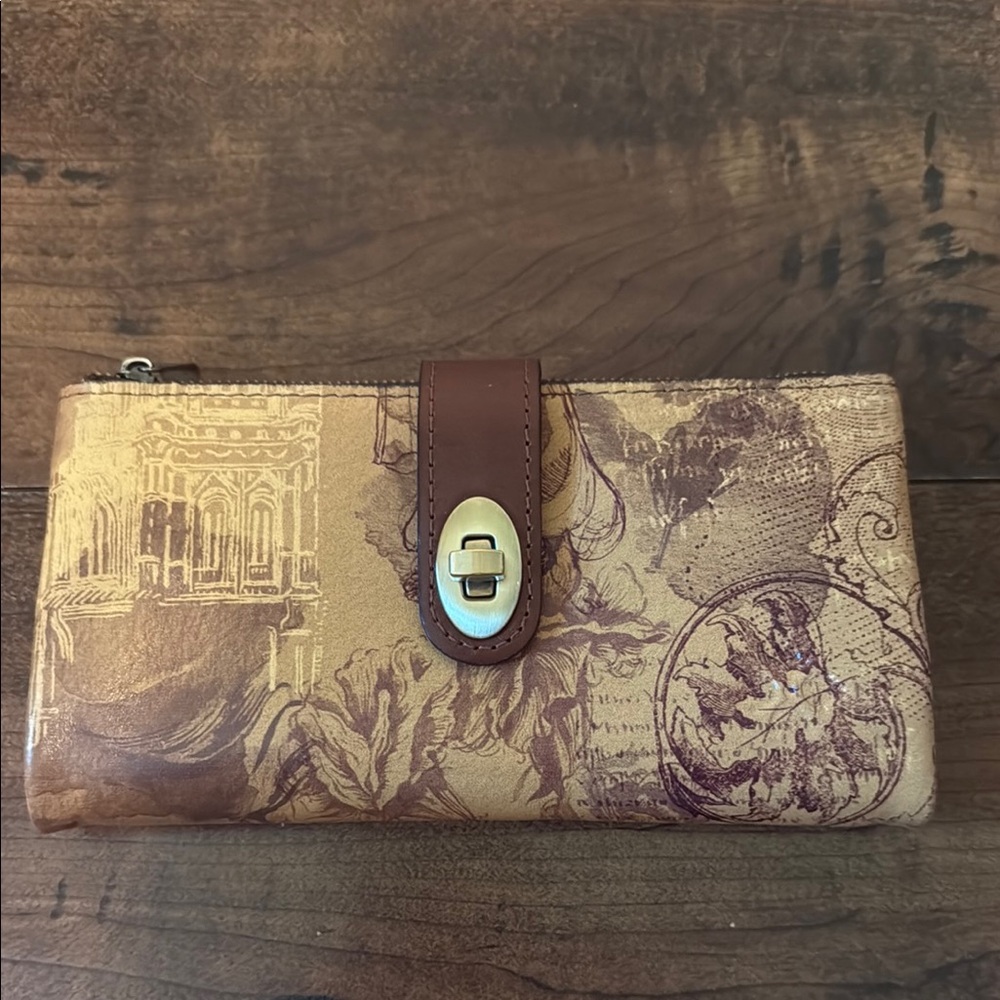 Patricia Nash Vintage Style Brown and Tan Wrislet. Like New. Never Used.